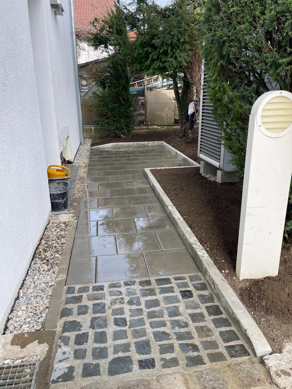 Pflasterarbeiten Gartenweg